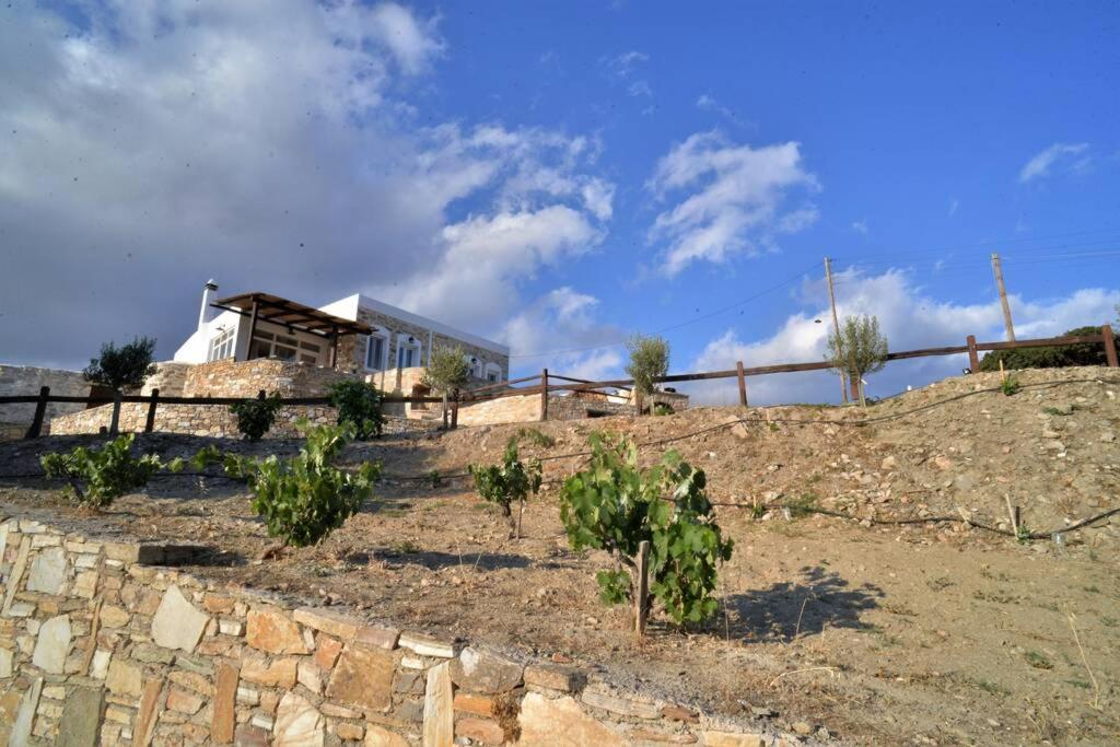George Farmhouse Chrousa Exterior foto