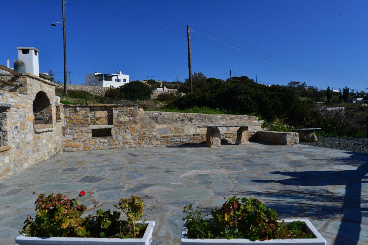 George Farmhouse Chrousa Exterior foto